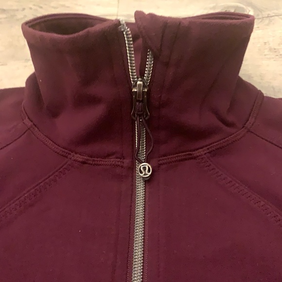 Lululemon Slim Fit Zip Up Workout Sweater / Jacket Size 4 - Picture 3 of 5